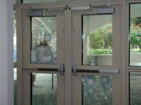 2004-12-07_jeddah_foyer_600